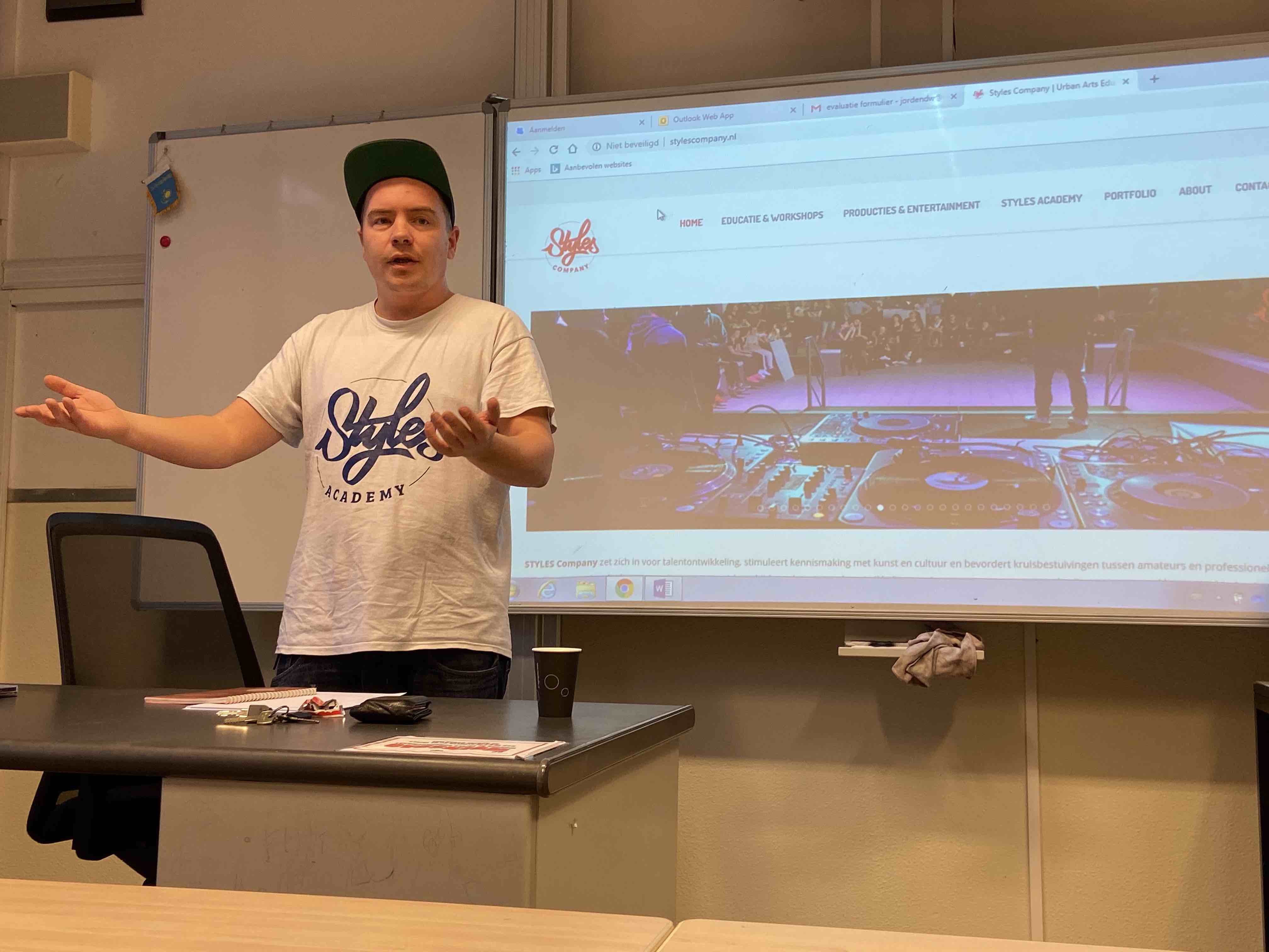 Visser t Hooft Lyceum Leiden STYLES